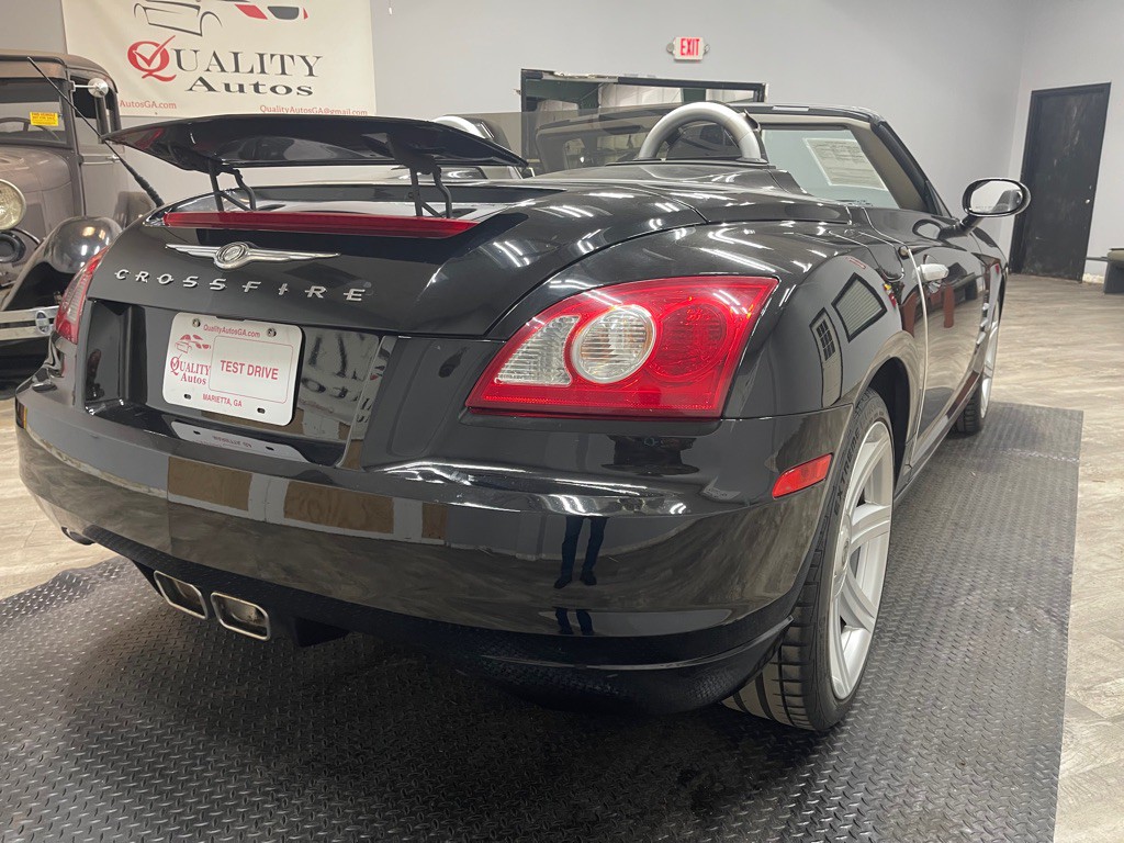 2005 Chrysler Crossfire Image 19