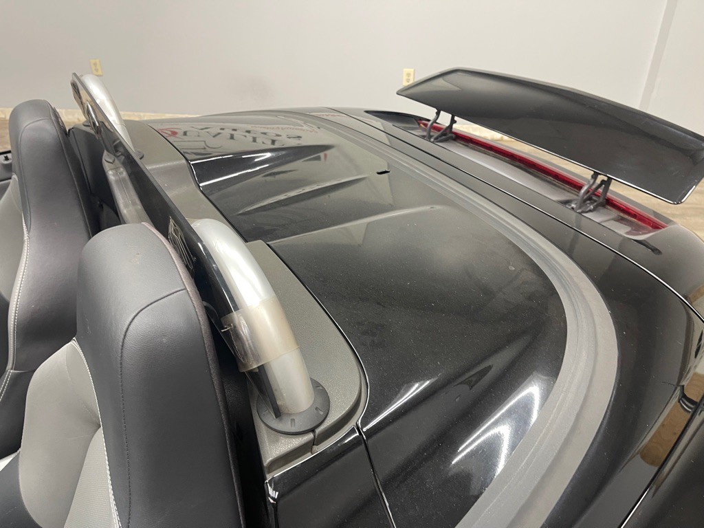 2005 Chrysler Crossfire Image 23