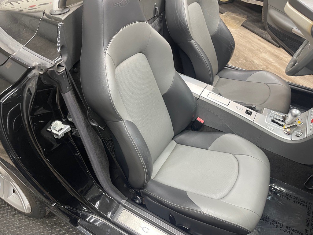 2005 Chrysler Crossfire Image 24
