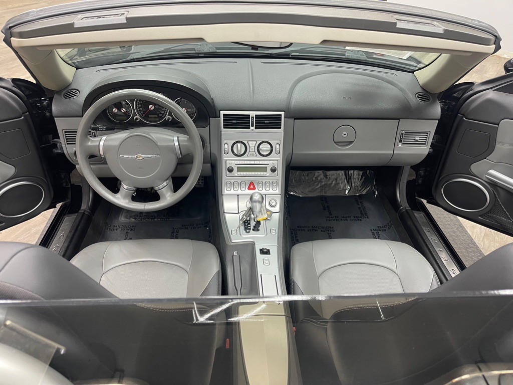 2005 Chrysler Crossfire Image 30