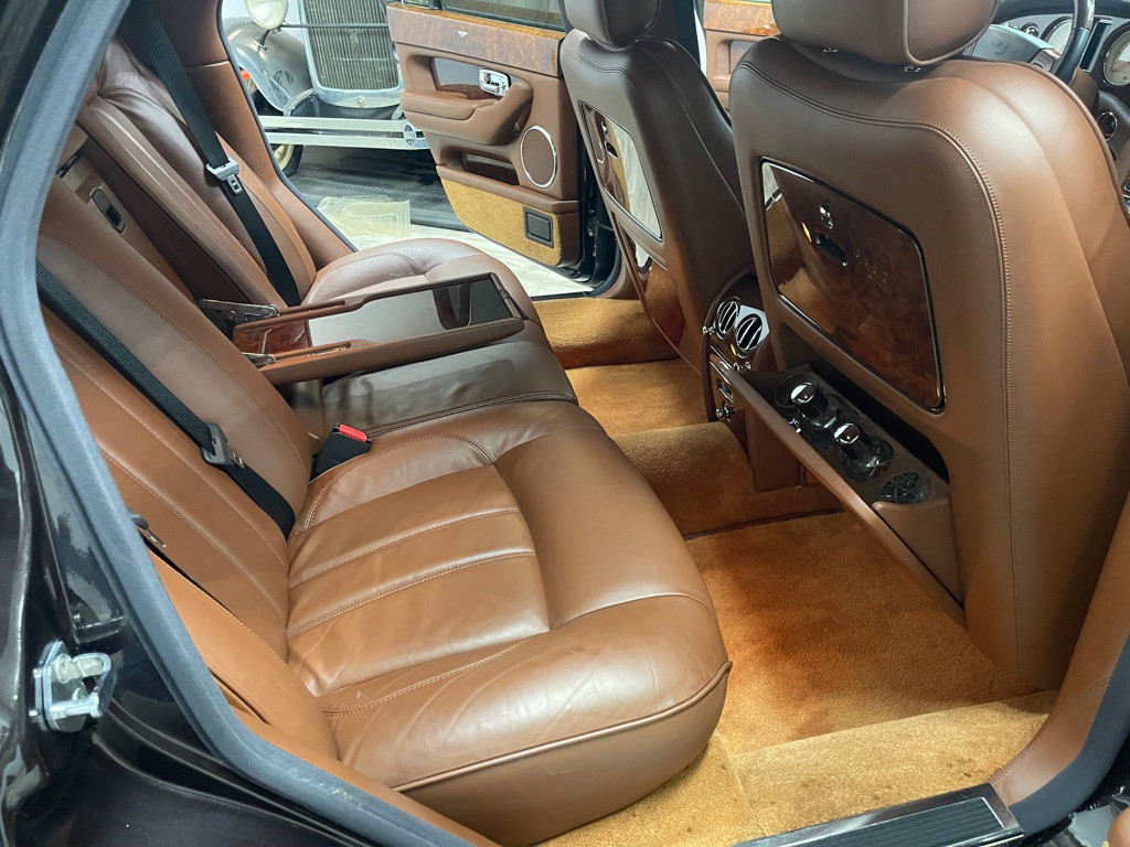2005 Bentley Arnage Image 21