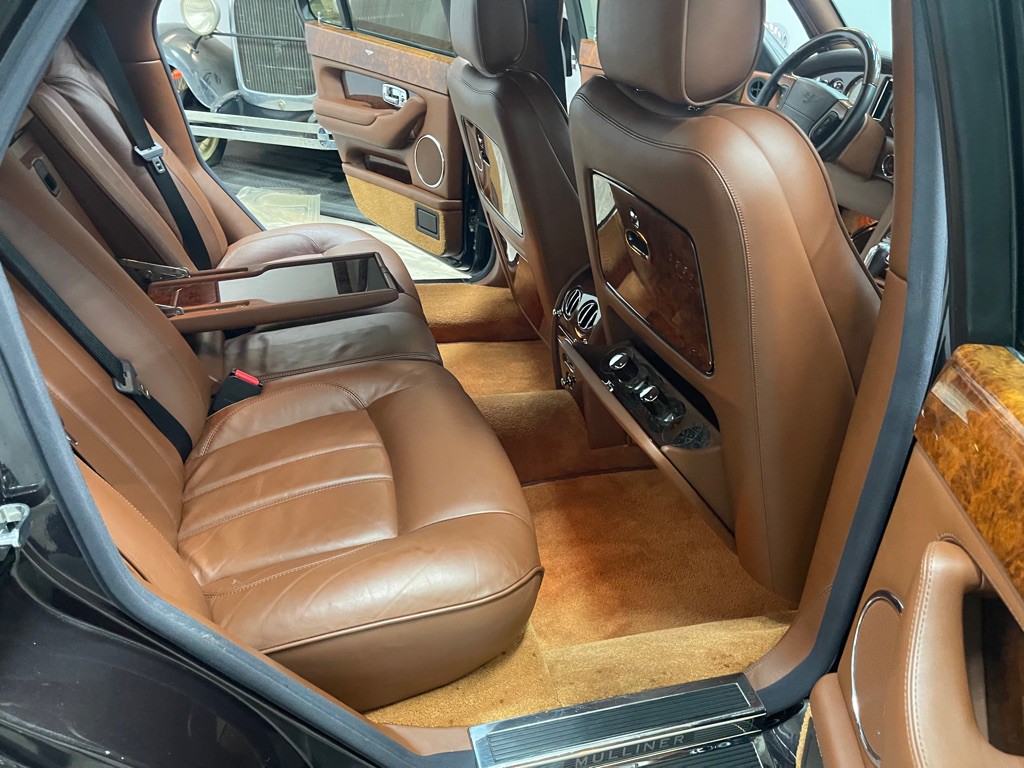 2005 Bentley Arnage Image 23