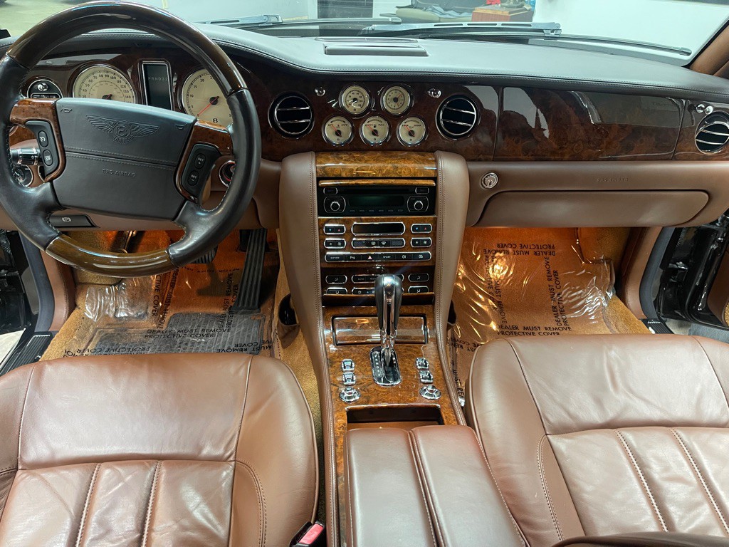 2005 Bentley Arnage Image 25