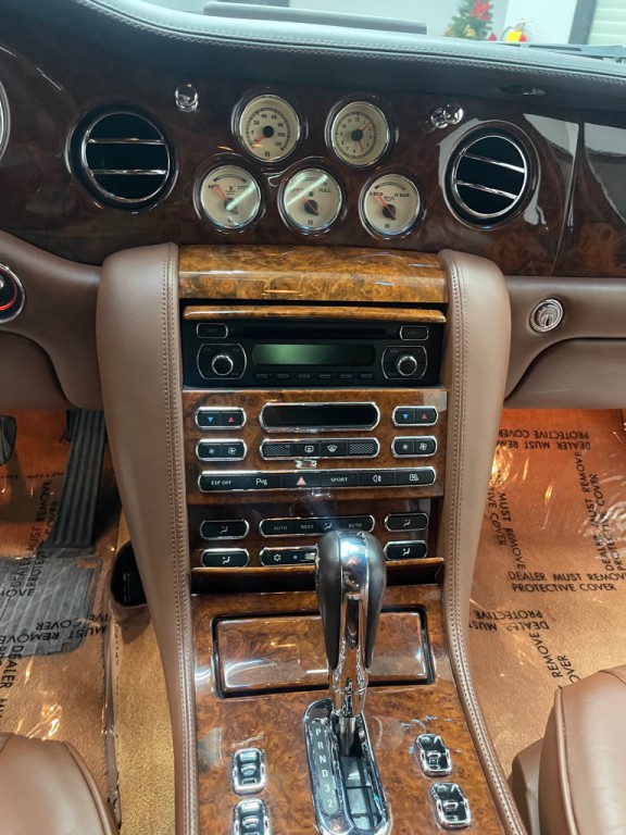 2005 Bentley Arnage Image 26