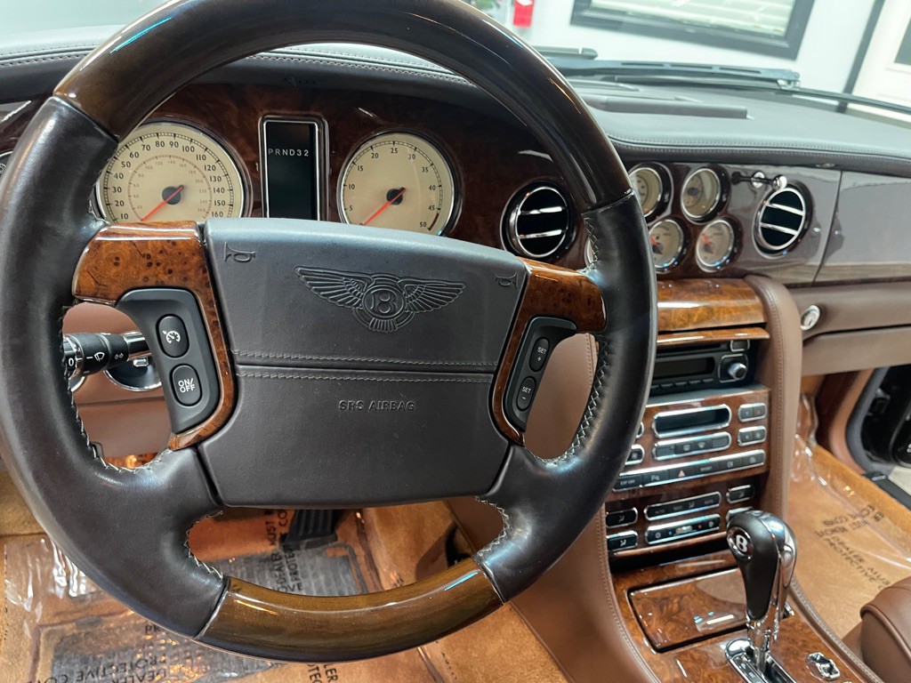 2005 Bentley Arnage Image 28