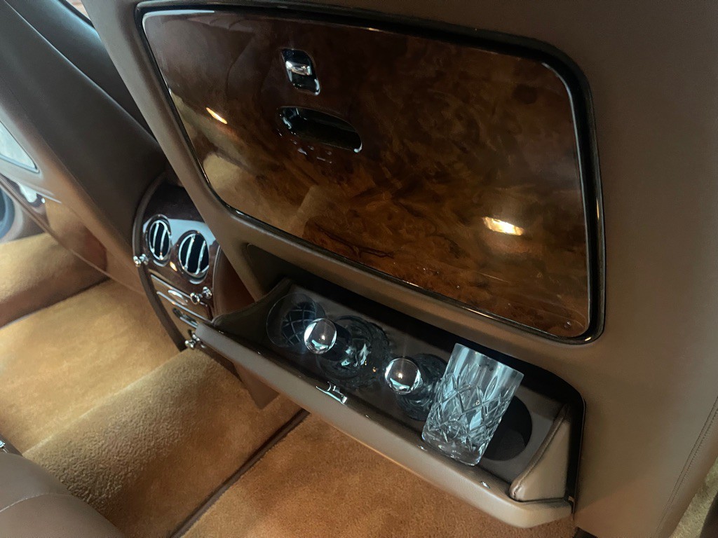 2005 Bentley Arnage Image 35