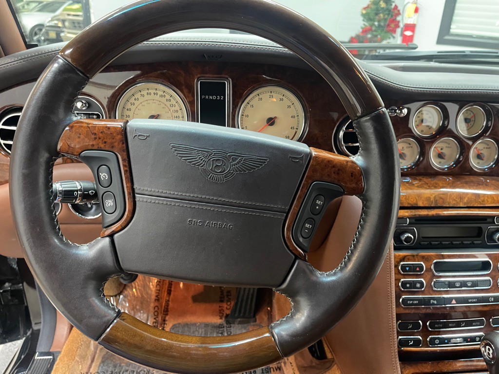 2005 Bentley Arnage Image 43