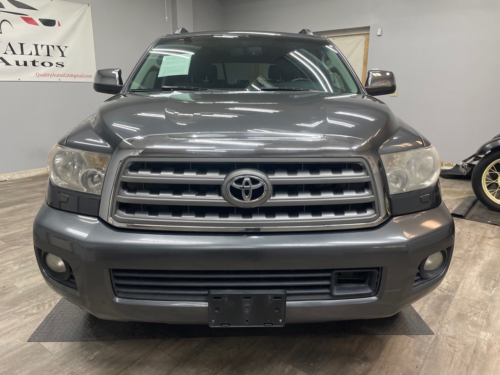 2011 Toyota Sequoia Image 2