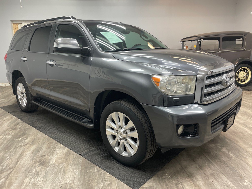 2011 Toyota Sequoia Image 3