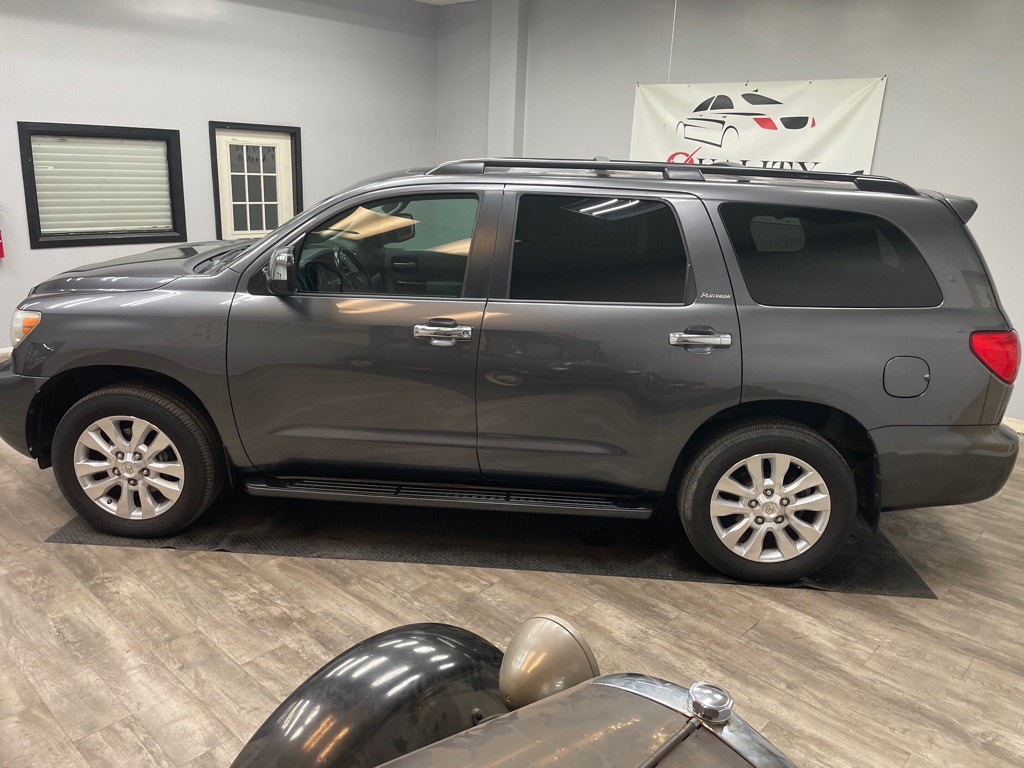 2011 Toyota Sequoia Image 8