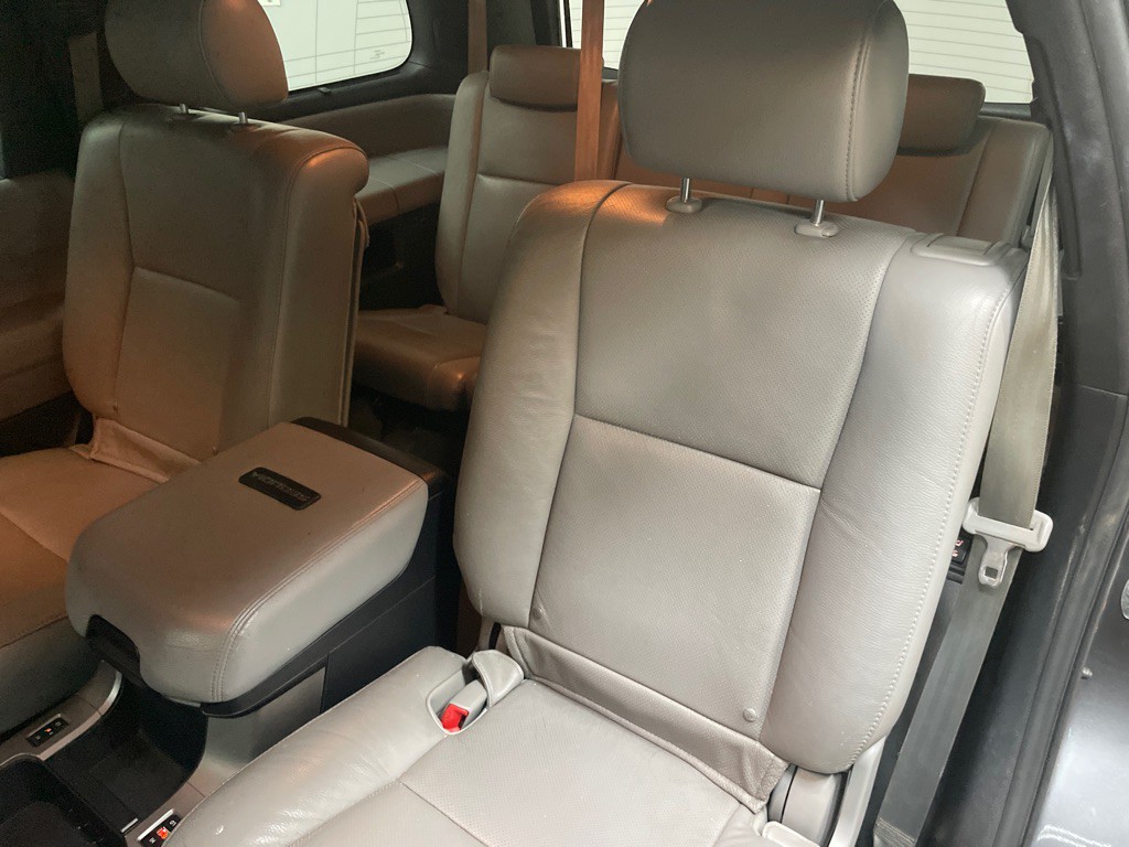 2011 Toyota Sequoia Image 35