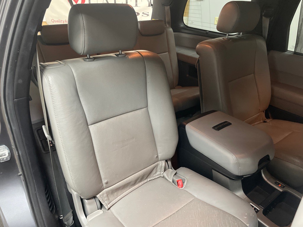 2011 Toyota Sequoia Image 42