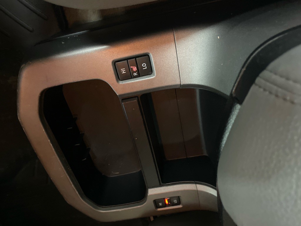 2011 Toyota Sequoia Image 43