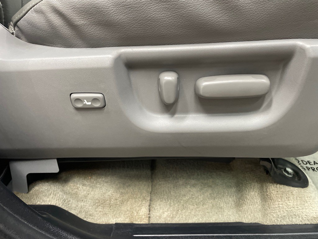 2011 Toyota Sequoia Image 46