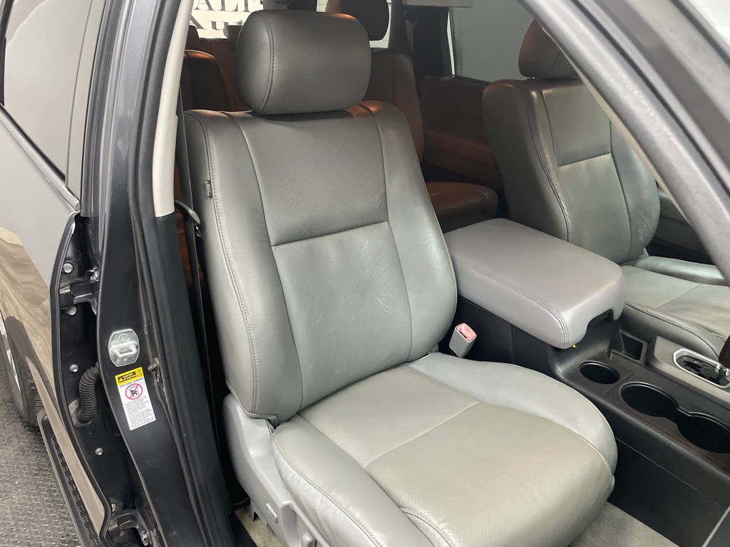 2011 Toyota Sequoia Image 47