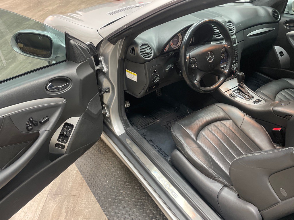 2005 Mercedes-Benz CLK-Class Image 4