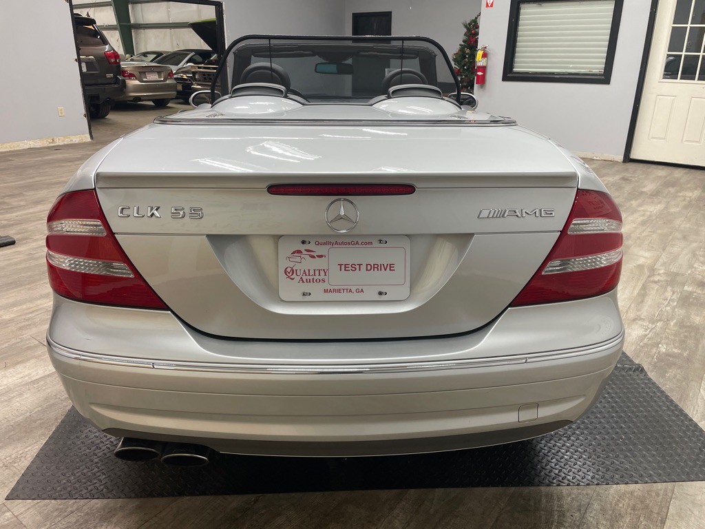 2005 Mercedes-Benz CLK-Class Image 11