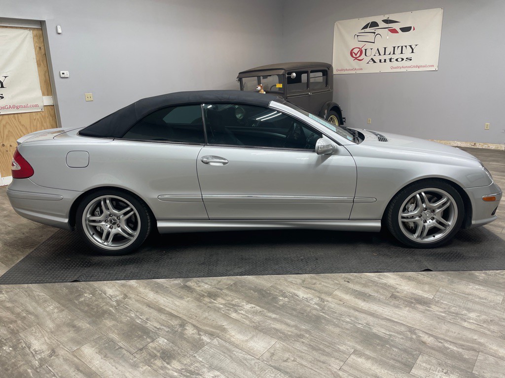 2005 Mercedes-Benz CLK-Class Image 21