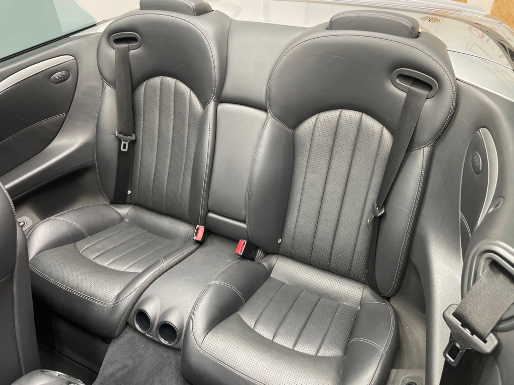 2005 Mercedes-Benz CLK-Class Image 38