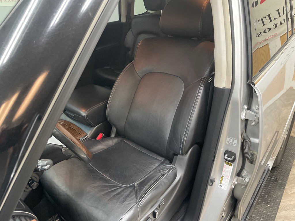 2015 INFINITI QX80 Image 18