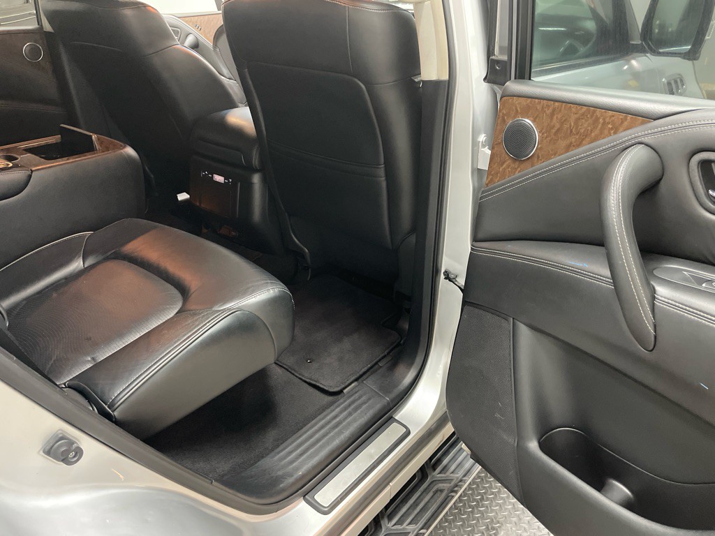 2015 INFINITI QX80 Image 34