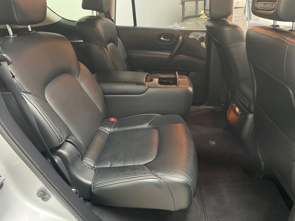 2015 INFINITI QX80 Image 36