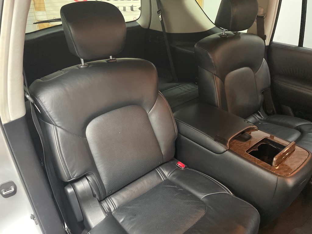 2015 INFINITI QX80 Image 37