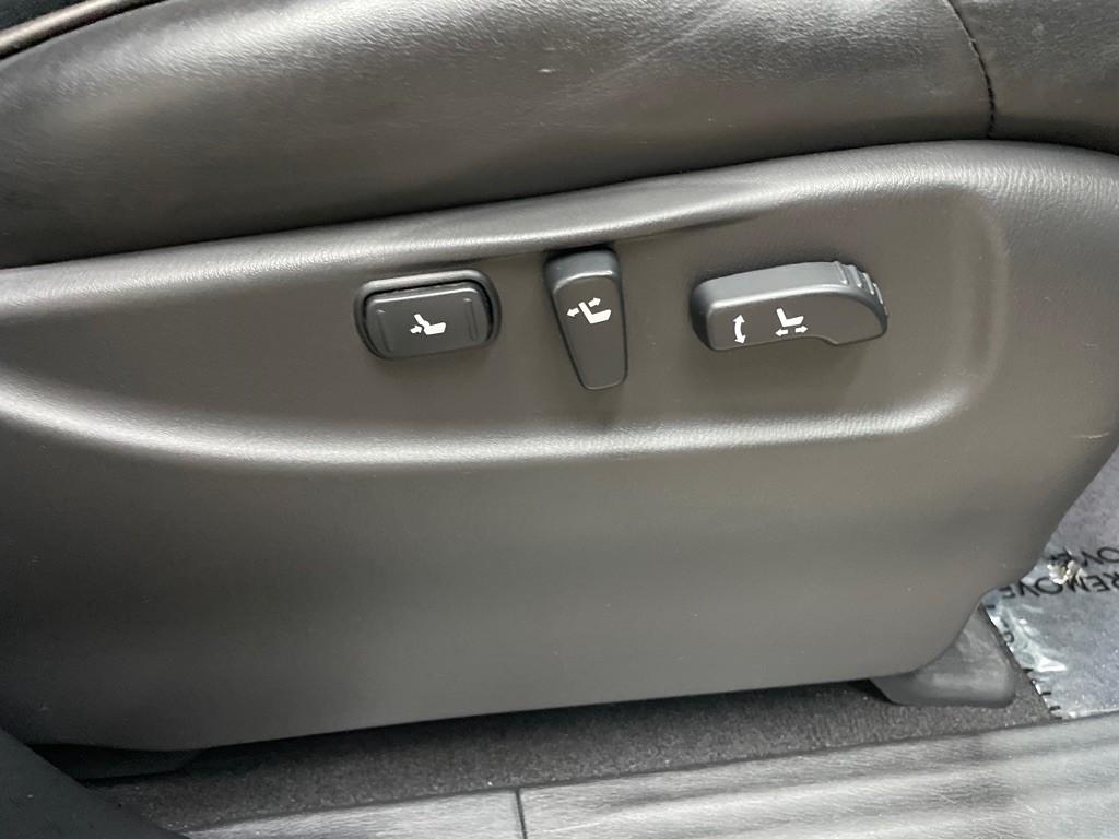 2015 INFINITI QX80 Image 40