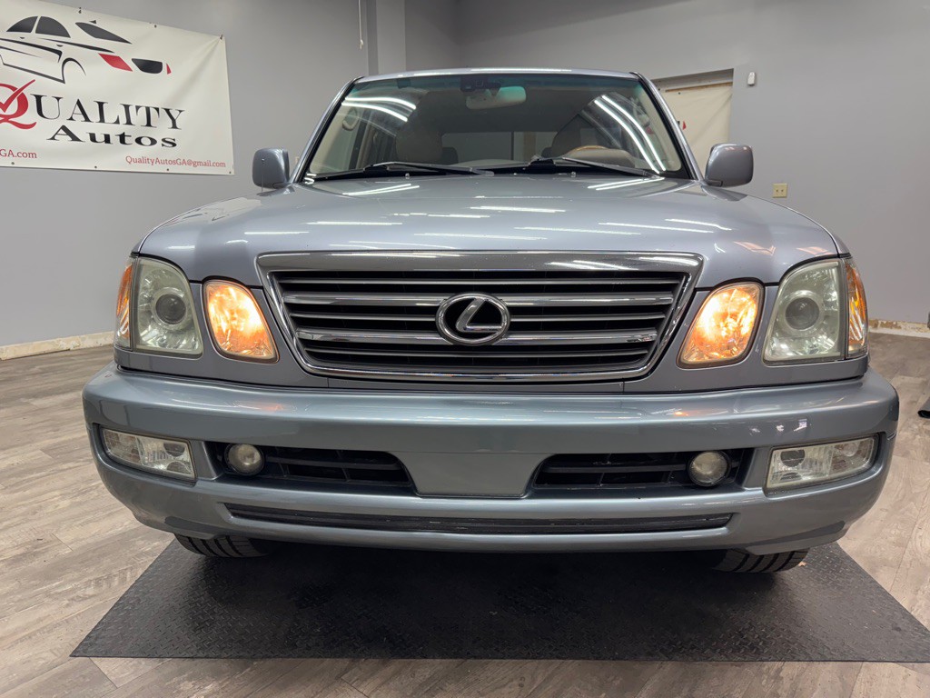 2005 Lexus LX Image 2