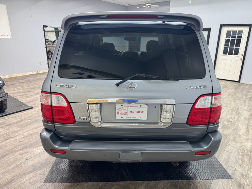 2005 Lexus LX Image 5