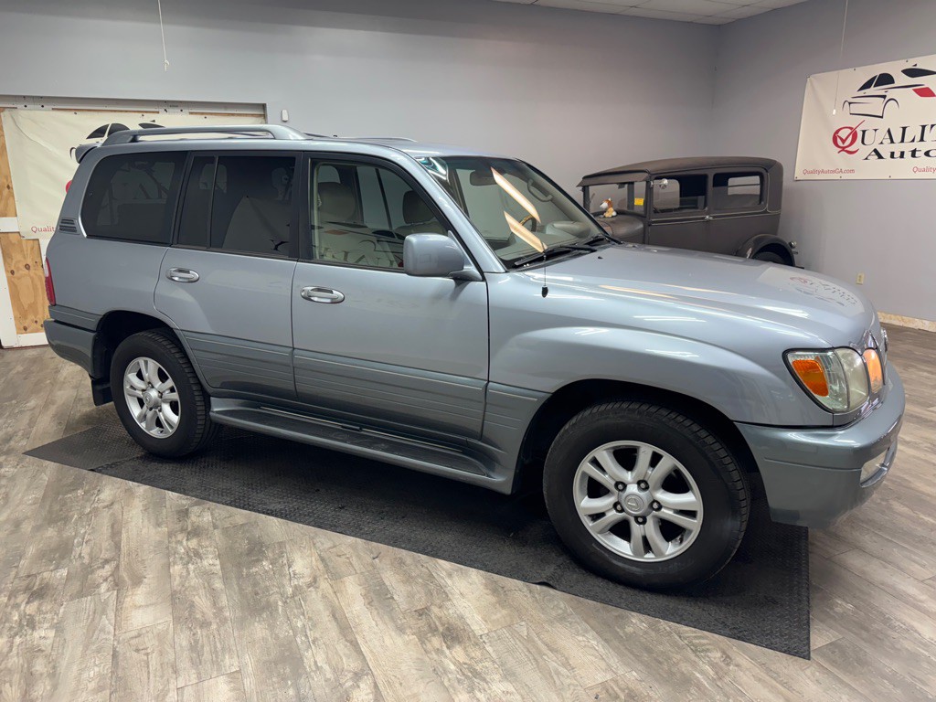 2005 Lexus LX Image 6