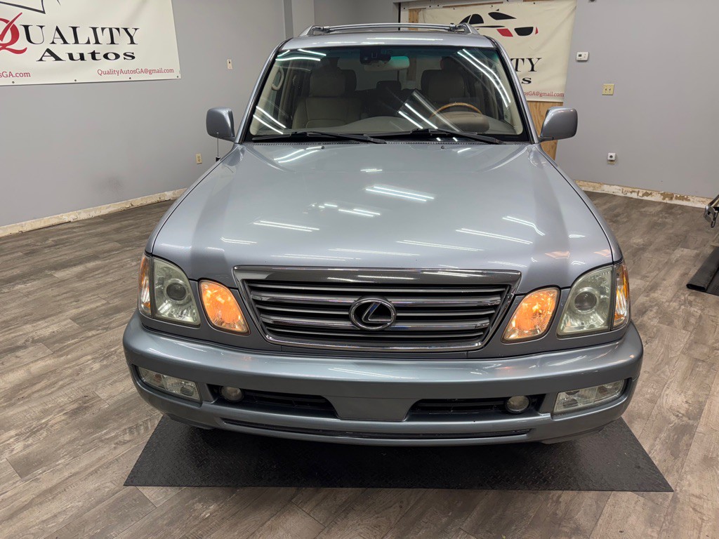 2005 Lexus LX Image 9