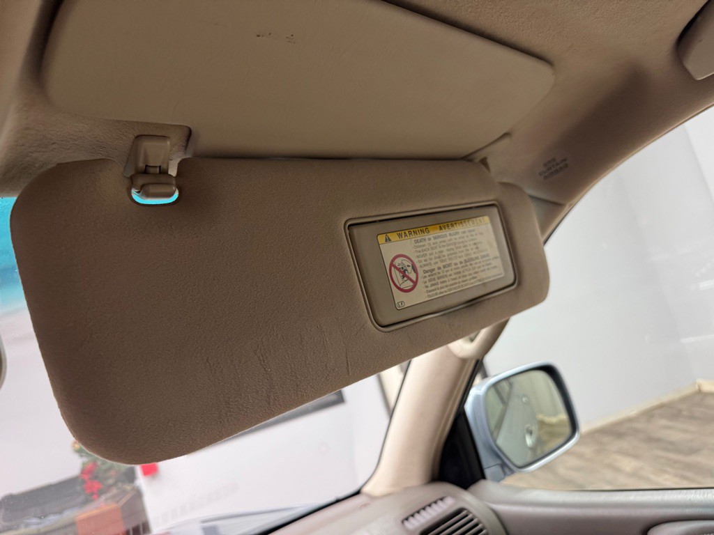 2005 Lexus LX Image 37