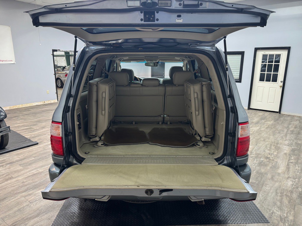 2005 Lexus LX Image 61