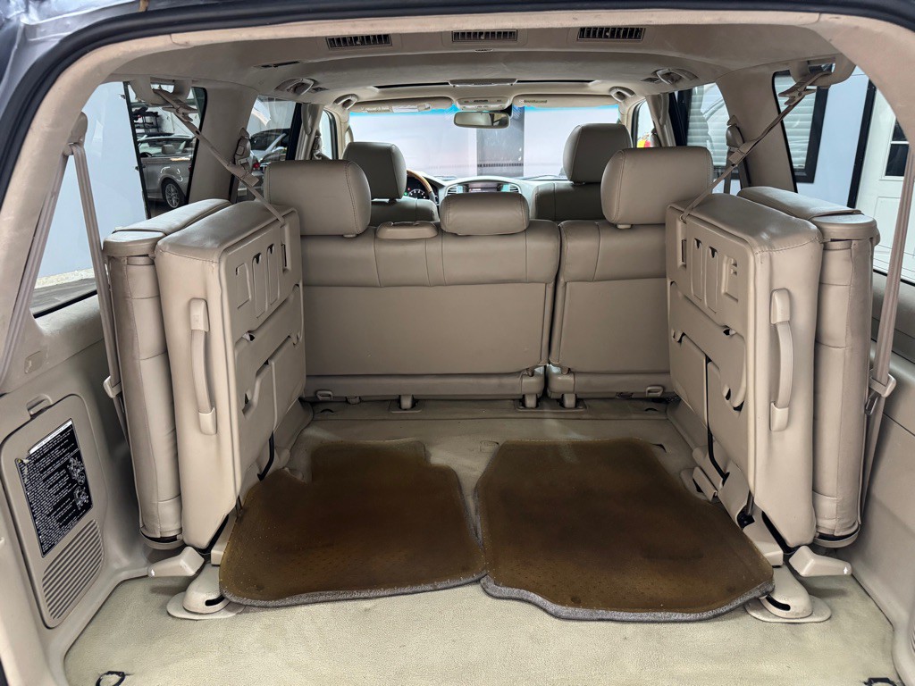 2005 Lexus LX Image 62