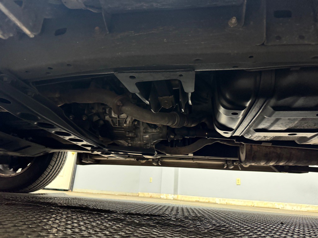 2005 Lexus LX Image 66
