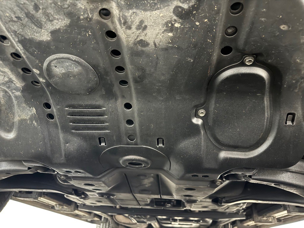 2005 Lexus LX Image 69