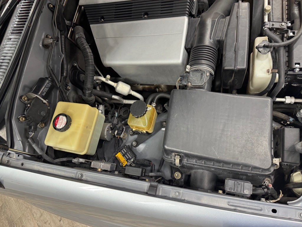 2005 Lexus LX Image 75