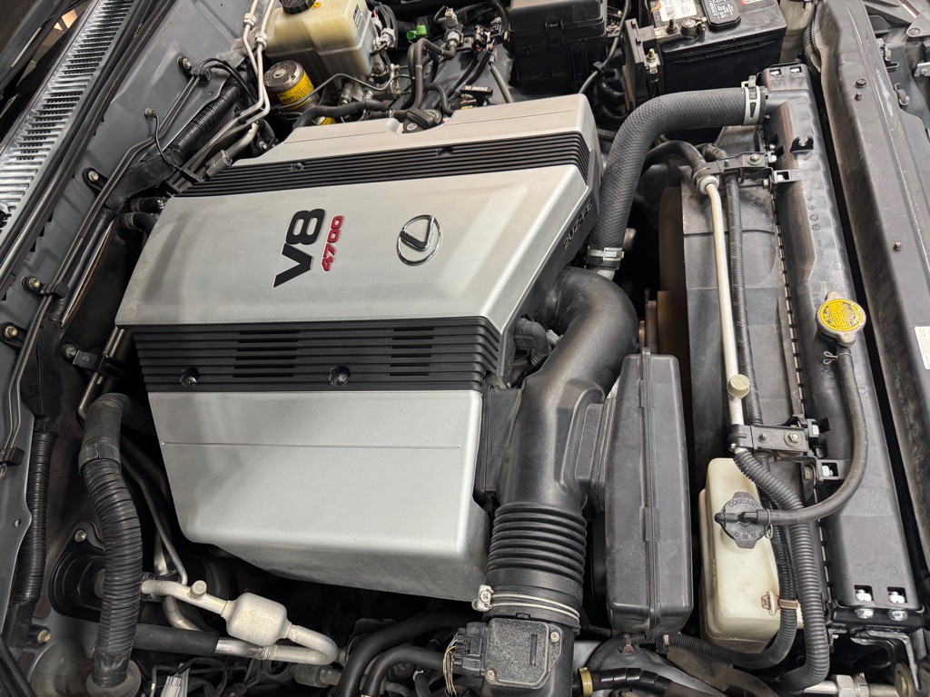 2005 Lexus LX Image 76