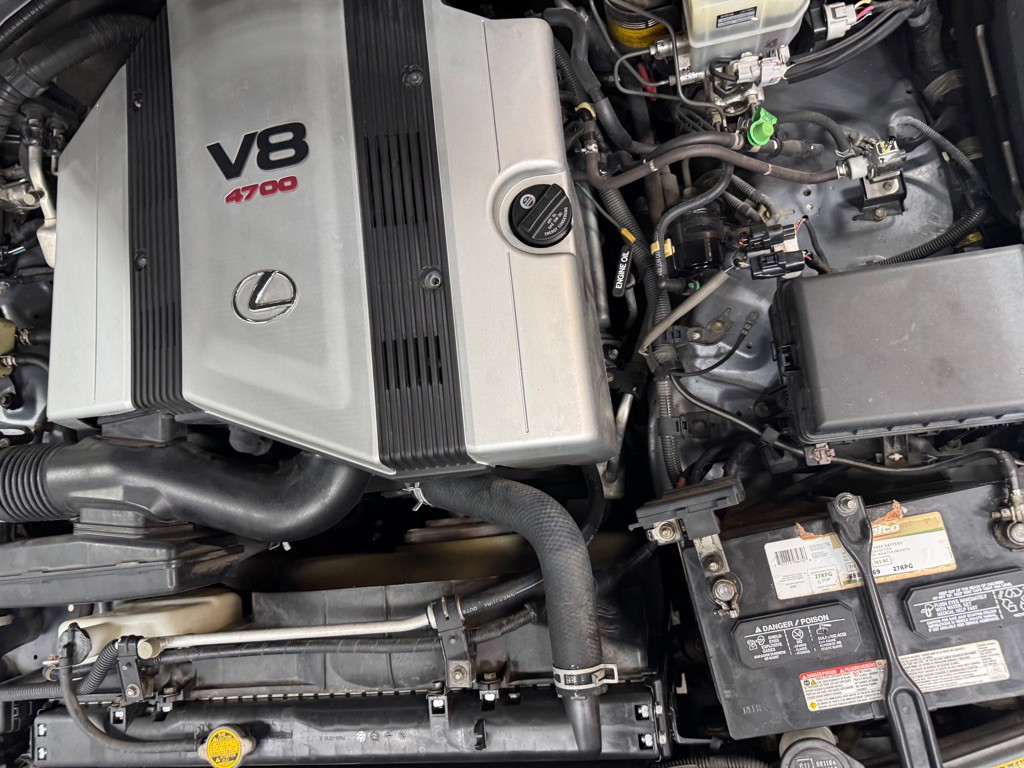 2005 Lexus LX Image 80