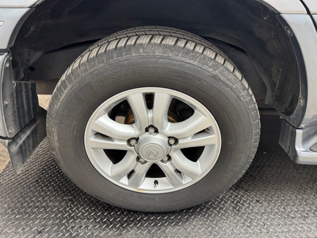 2005 Lexus LX Image 84