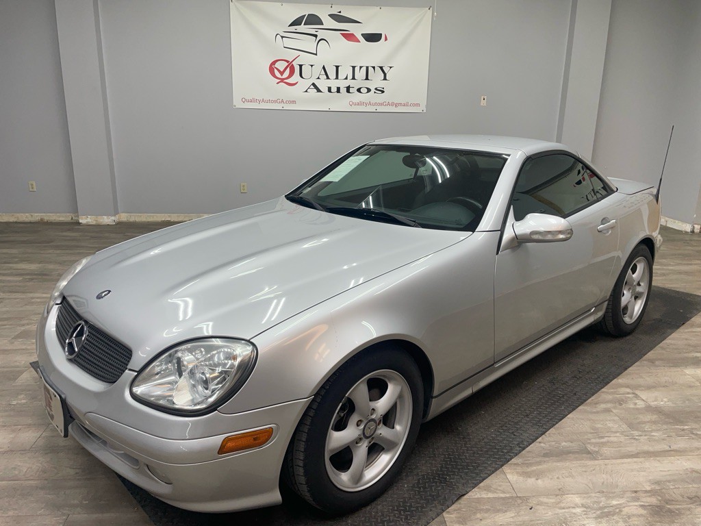 2004 Mercedes-Benz SLK-Class Image 2