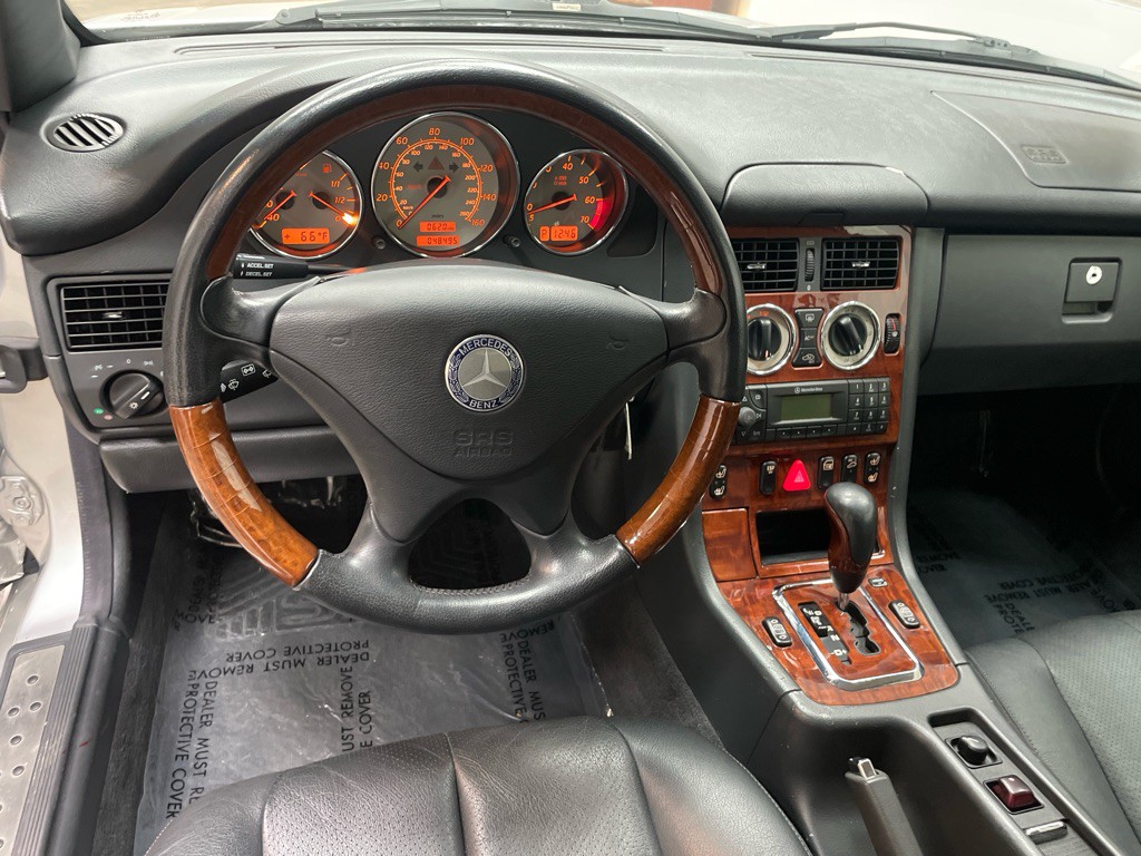 2004 Mercedes-Benz SLK-Class Image 25