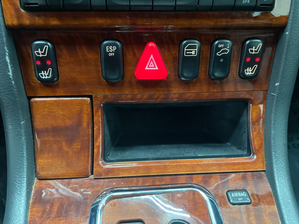 2004 Mercedes-Benz SLK-Class Image 29