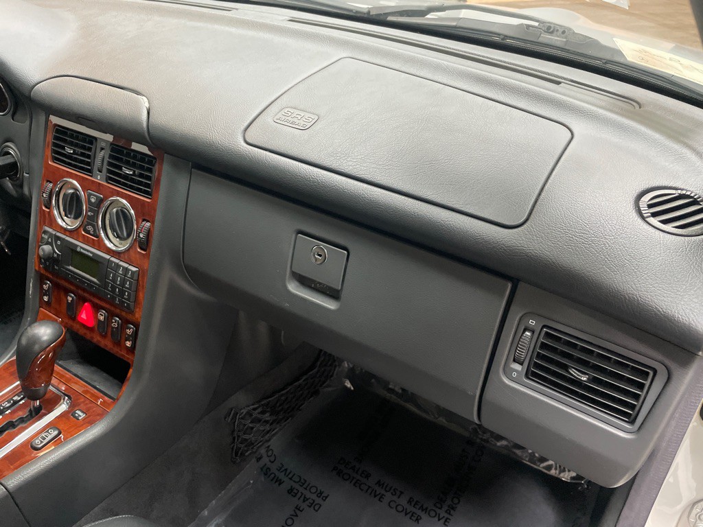 2004 Mercedes-Benz SLK-Class Image 36