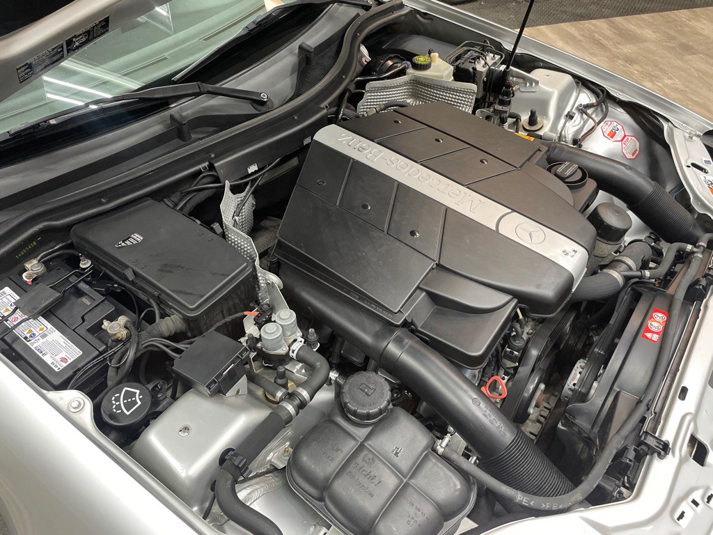 2004 Mercedes-Benz SLK-Class Image 40