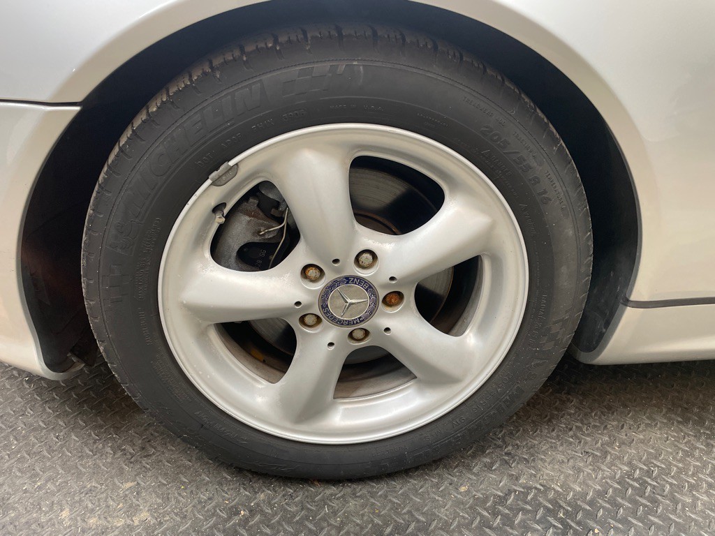 2004 Mercedes-Benz SLK-Class Image 43