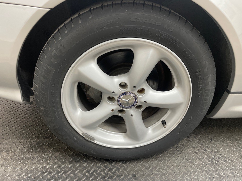 2004 Mercedes-Benz SLK-Class Image 45