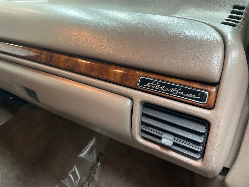 1996 Ford Bronco Image 29