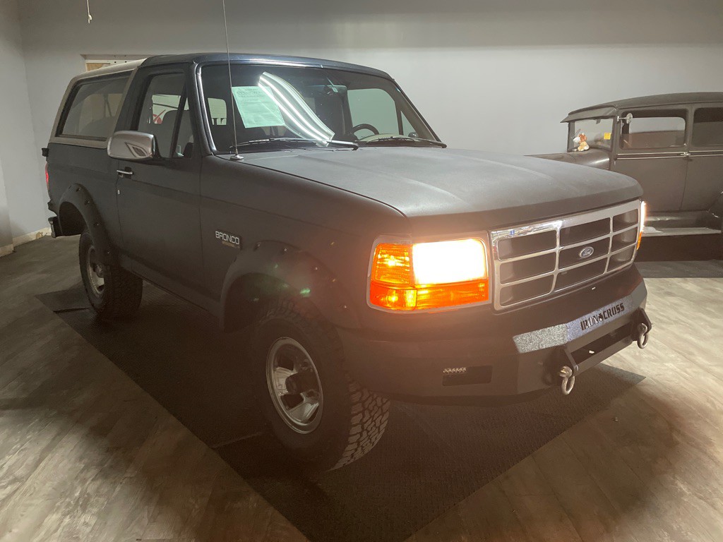 1996 Ford Bronco Image 40